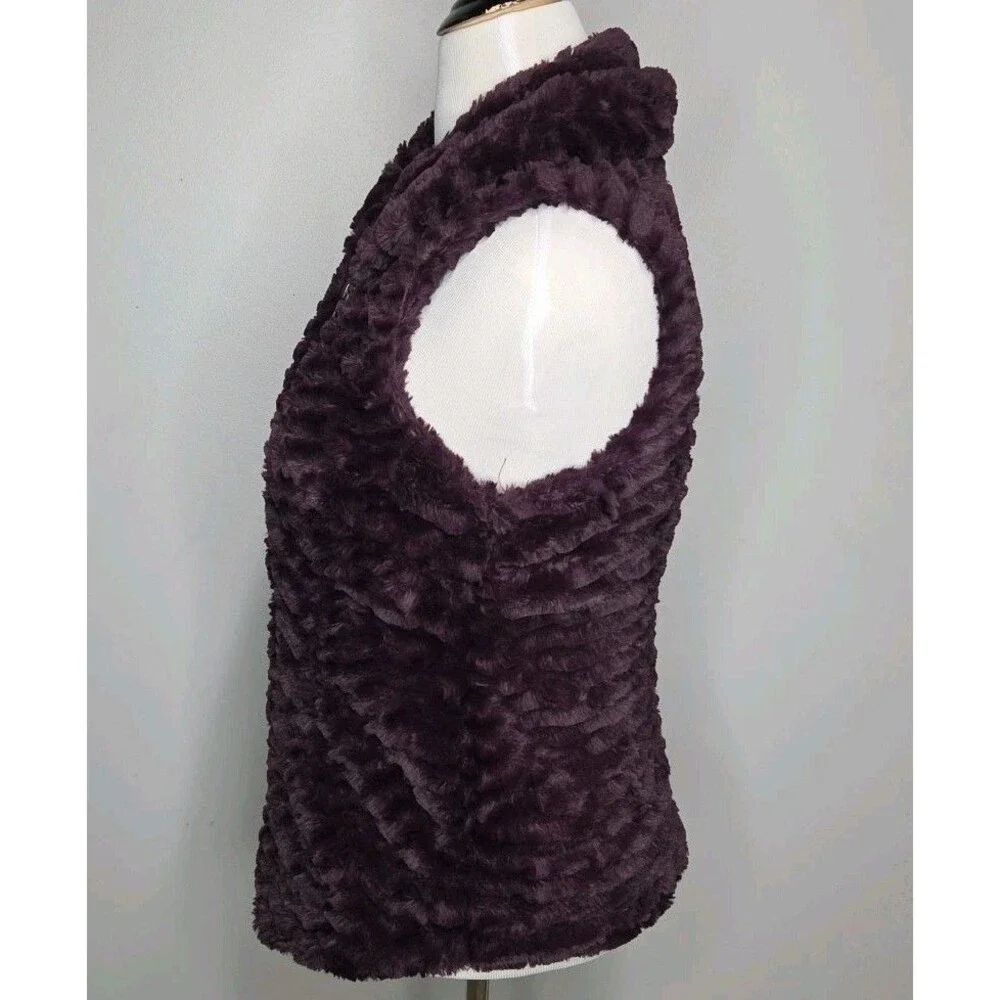 Patagonia Pelage Sherpa Faux Fur Vest Purple/Magenta Size L Women’s EUC